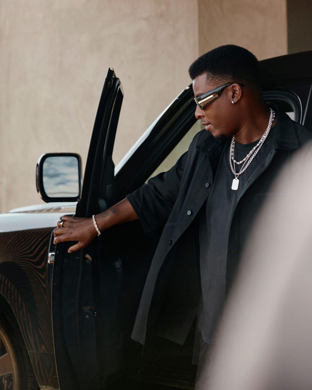 Land Rover Defender x Kola Bello - Social